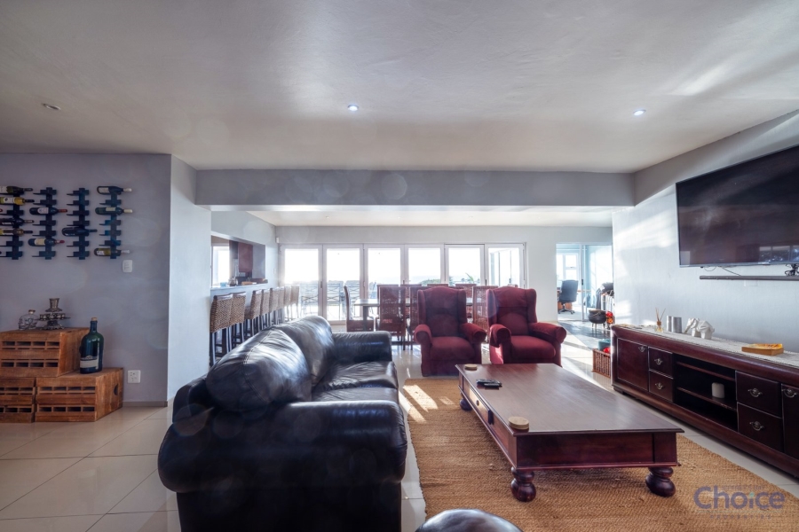 5 Bedroom Property for Sale in Jeffreys Bay Central Eastern Cape